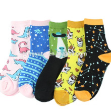 OEM Custom 100% Baumwolle Breathable Lovely Star Sky Socken für Damen Weibliche Mitte der Wade Bunte Damenstrümpfe